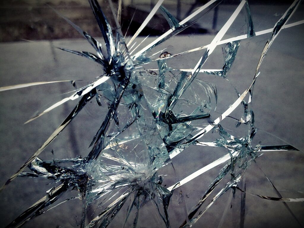 glass, broken, crystal-63341.jpg